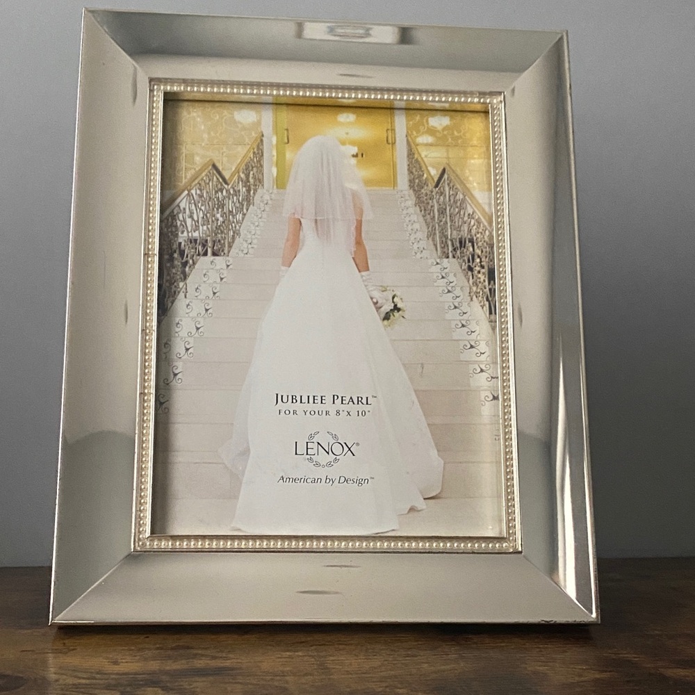 Lenox Jubilee Pearl Elegant Silver Frame